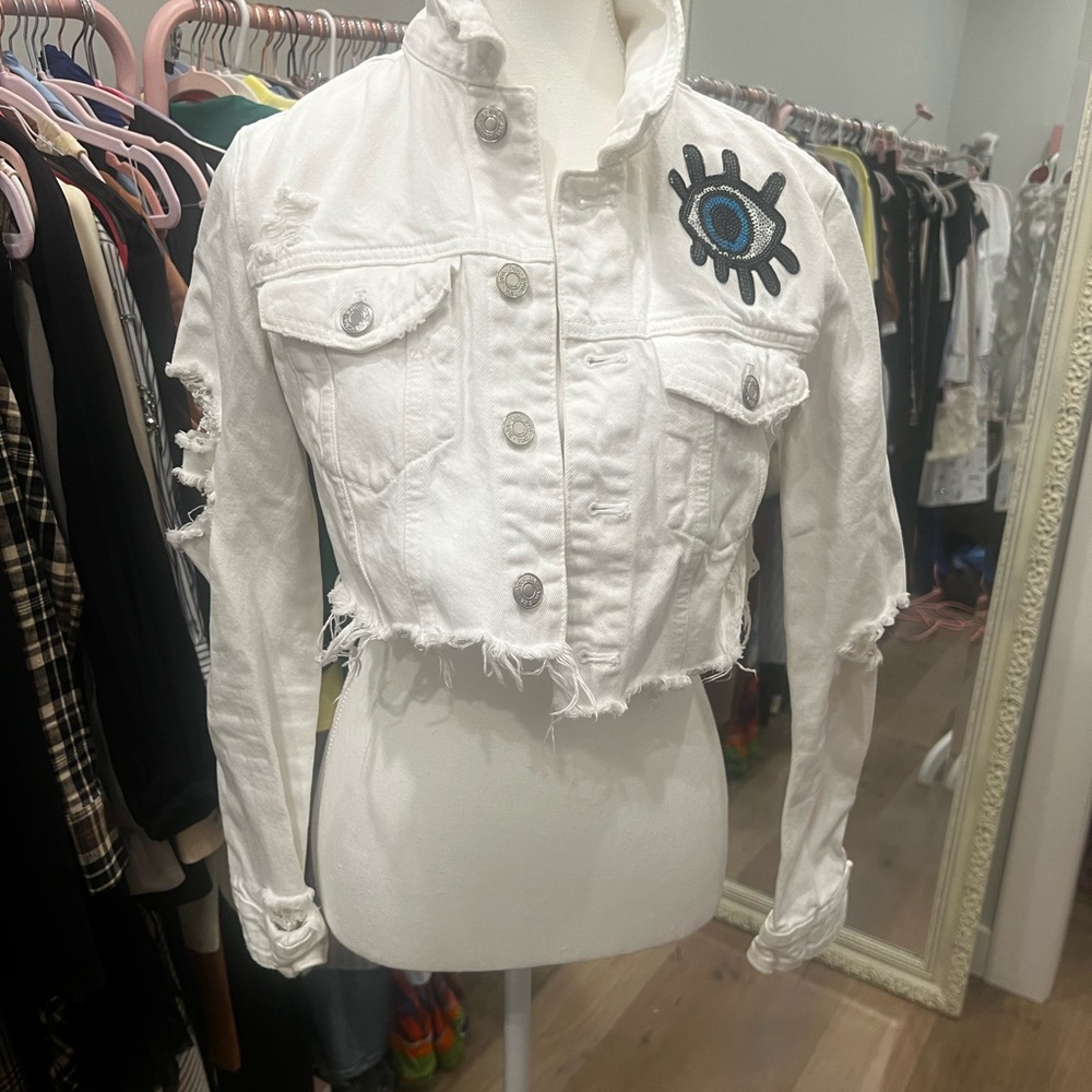 Zara White Cropped Distressed Denim Jacket with one of a kind  Accents!
